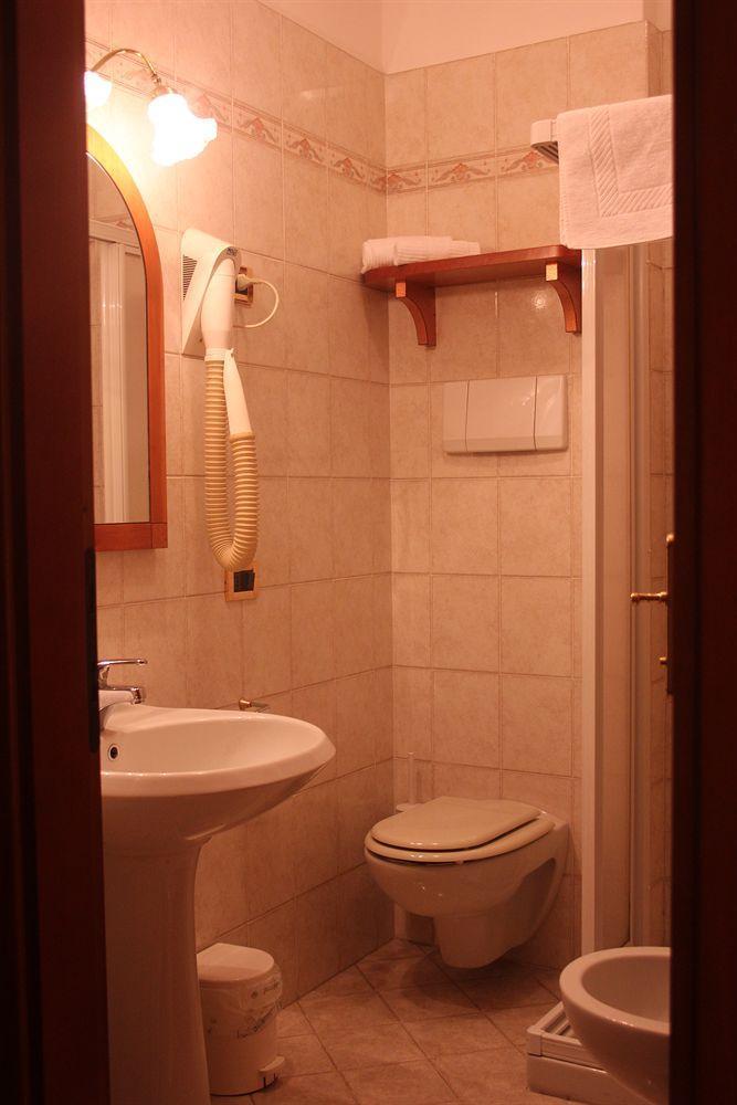 Hotel Corte Regina Sirmione Eksteriør bilde